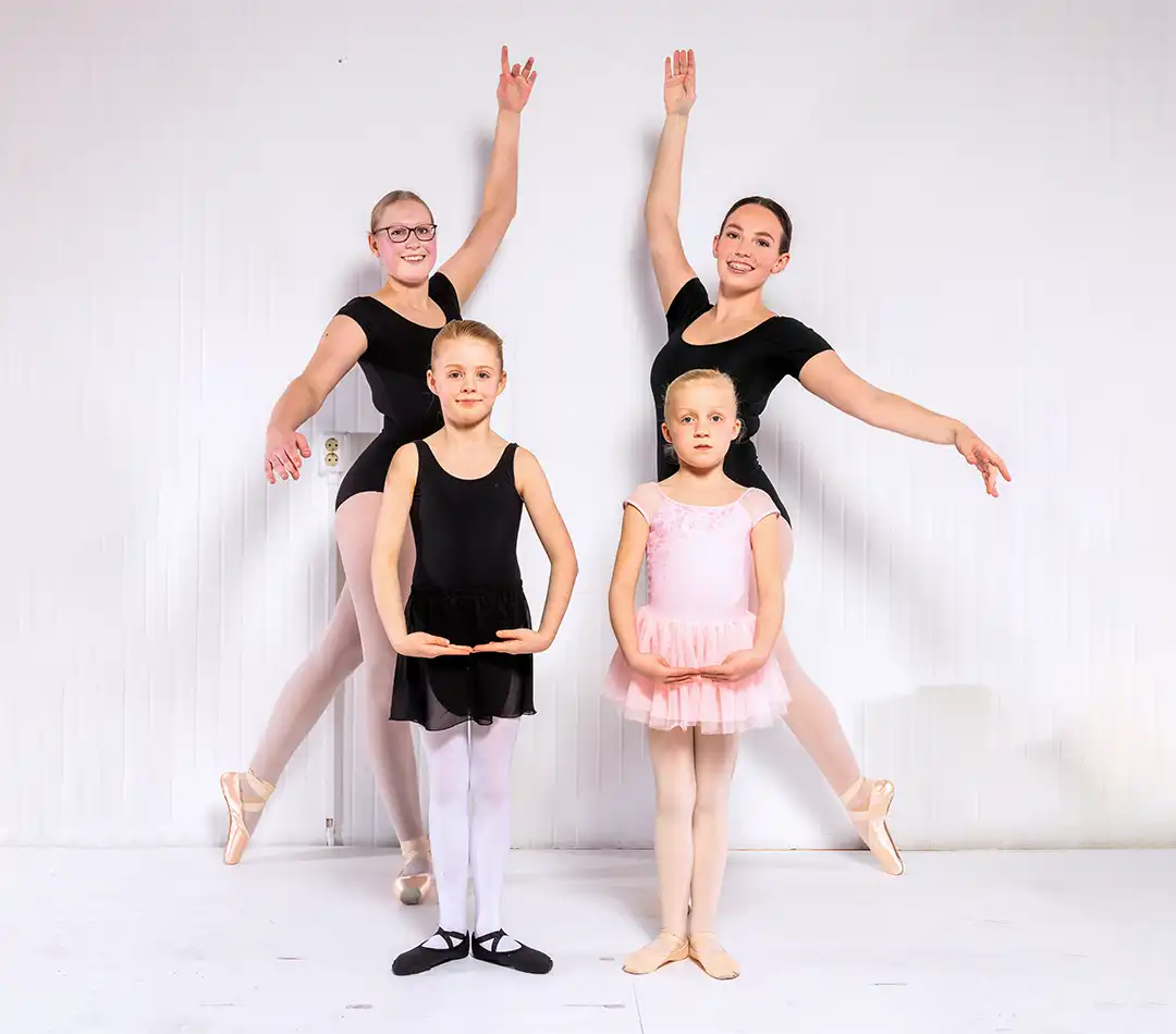 Multiple-Background-Merging-Service